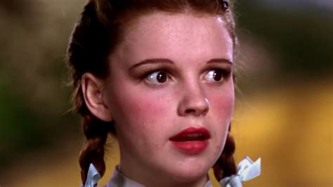 judy garland how old was she in wizard of oz